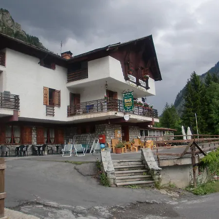 Chalet Dell'ischiator 2*